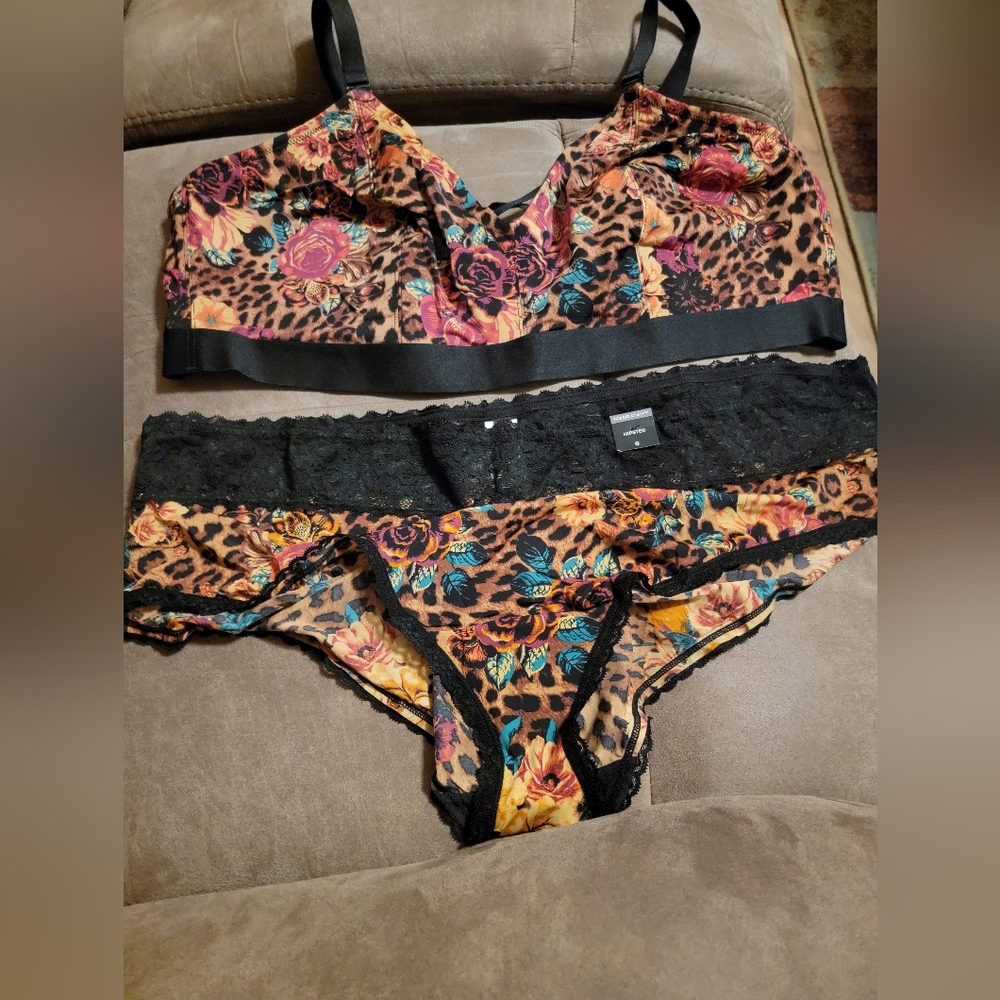 Torrid Bra & Hipster Panty Set